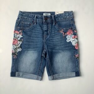 NWT Mudd Floral Appliqué Denim Shorts